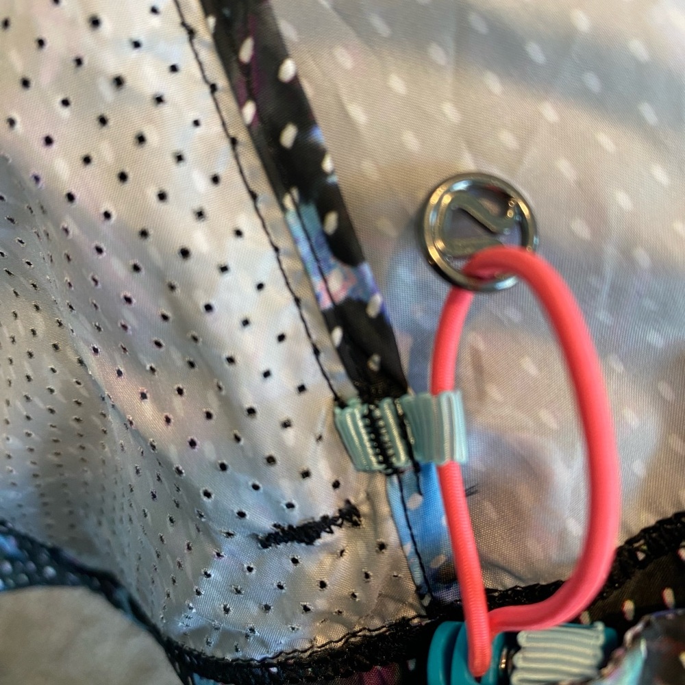 Lululemon Packable Light Weight Running Jacket - image 6